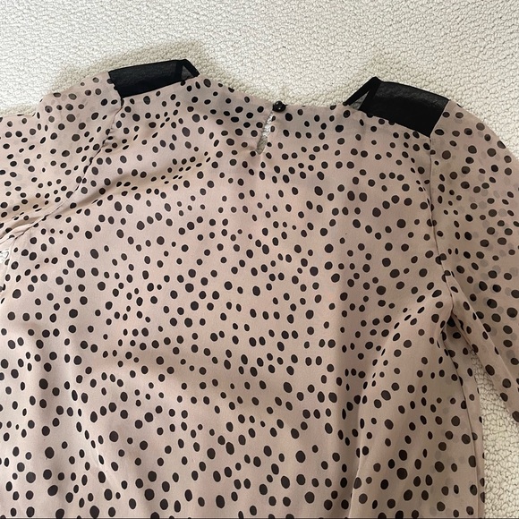 Nude Polka Dot Puffed Sleeves Blouse - Picture 4 of 6
